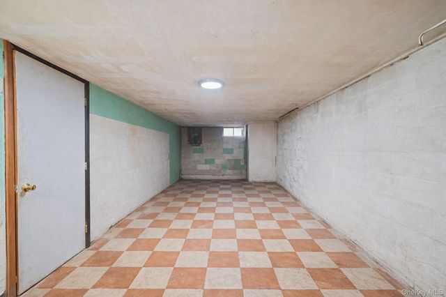 38 Miller Place Middle Island Road, Mount Sinai, NY 11766