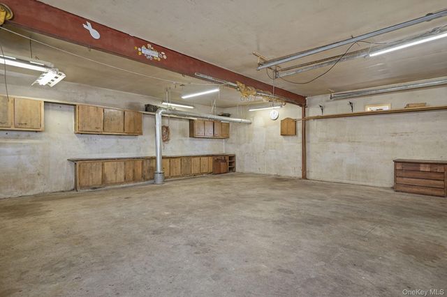 38 Miller Place Middle Island Road, Mount Sinai, NY 11766