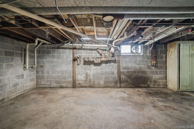 38 Miller Place Middle Island Road, Mount Sinai, NY 11766