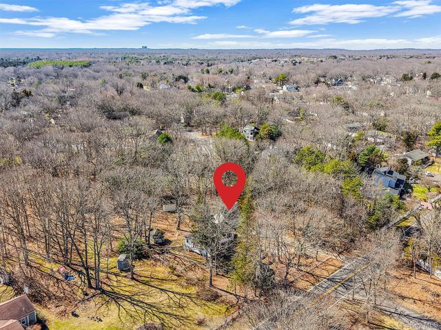 38 Miller Place Middle Island Road, Mount Sinai, NY 11766