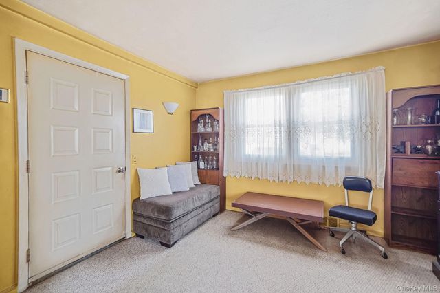 38 Miller Place Middle Island Road, Mount Sinai, NY 11766