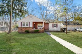 38 Miller Place Middle Island Road, Mount Sinai, NY 11766