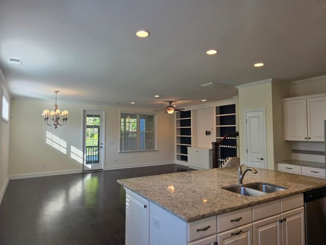 2536 Kings Gate Lane, Mount Pleasant, SC 29466