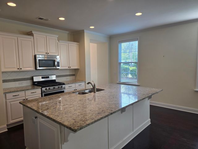 2536 Kings Gate Lane, Mount Pleasant, SC 29466