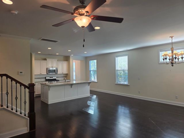 2536 Kings Gate Lane, Mount Pleasant, SC 29466