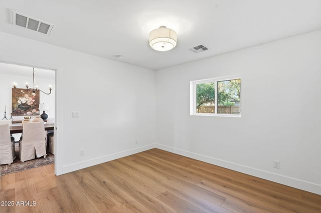 3102 N 34th Place, Phoenix, AZ 85018