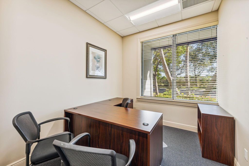 Image 11 of property listing at 3945 W Atlantic Avenue, Delray Beach, FL 33445