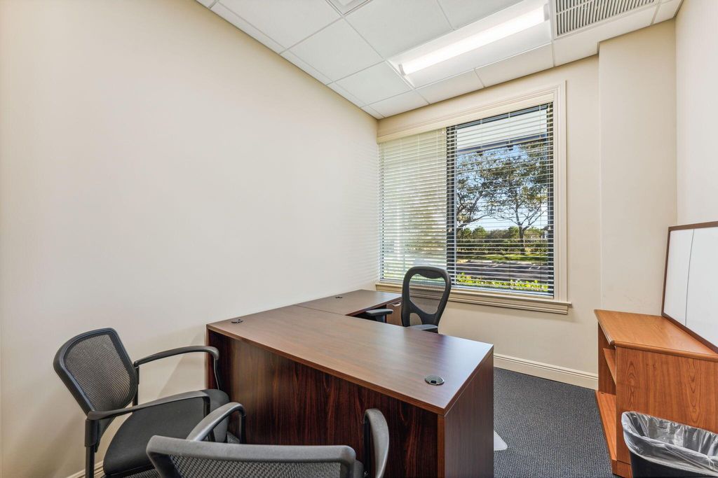 Image 13 of property listing at 3945 W Atlantic Avenue, Delray Beach, FL 33445