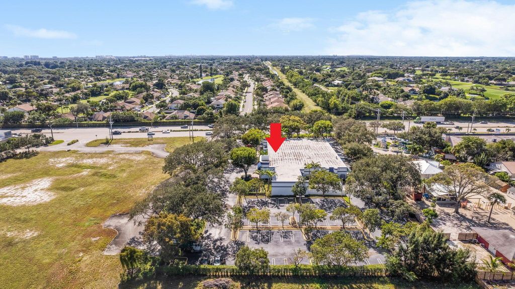 Image 44 of property listing at 3945 W Atlantic Avenue, Delray Beach, FL 33445