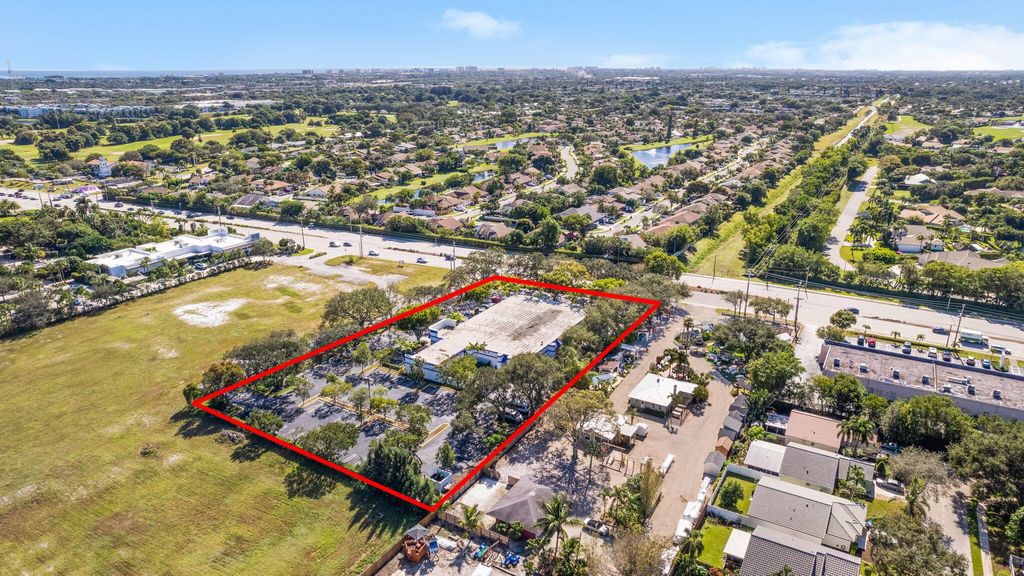 Image 45 of property listing at 3945 W Atlantic Avenue, Delray Beach, FL 33445