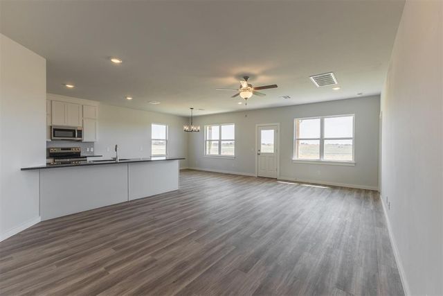 1725 Elm Circle, Tuttle, OK 73089