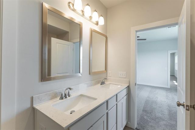 1725 Elm Circle, Tuttle, OK 73089