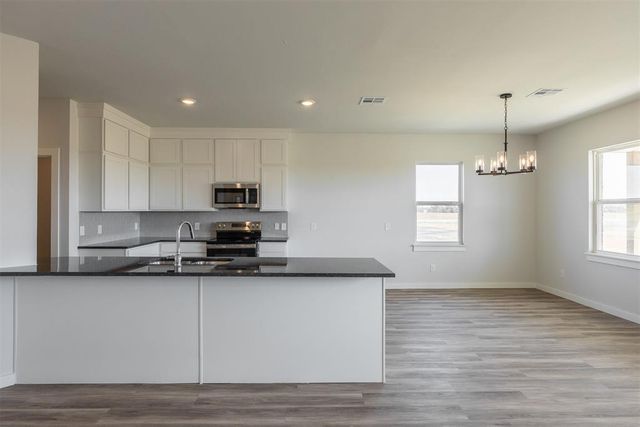 1725 Elm Circle, Tuttle, OK 73089