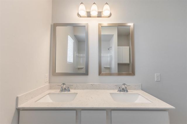 1725 Elm Circle, Tuttle, OK 73089