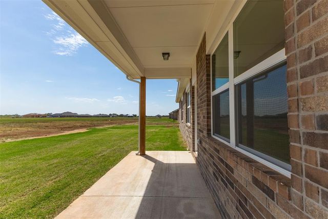 1725 Elm Circle, Tuttle, OK 73089