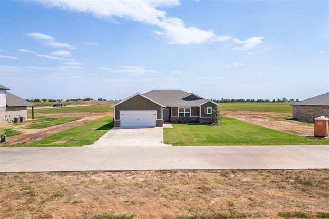 1725 Elm Circle, Tuttle, OK 73089