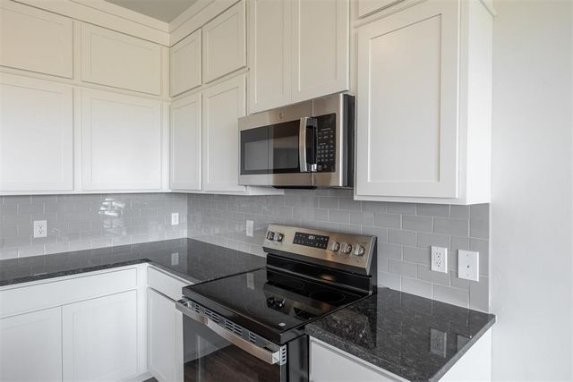 1725 Elm Circle, Tuttle, OK 73089