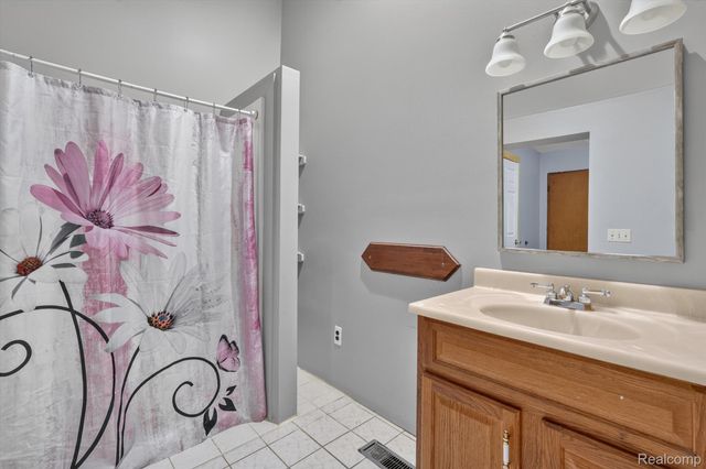 10470 Baldwin Road, Gaines Township, MI 48436