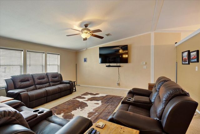 2035 FM-1566, Celeste, TX 75423