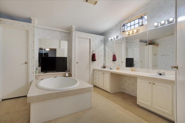 2035 FM-1566, Celeste, TX 75423