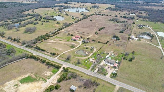 2035 FM-1566, Celeste, TX 75423