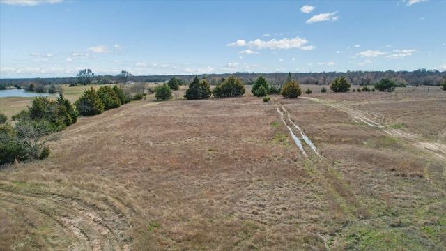 2035 FM-1566, Celeste, TX 75423