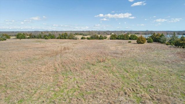 2035 FM-1566, Celeste, TX 75423