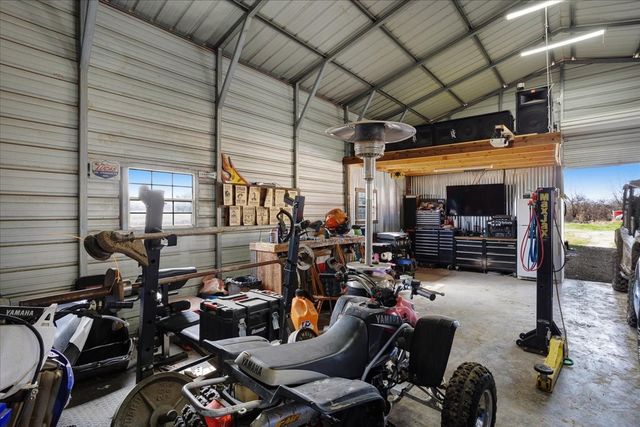 2035 FM-1566, Celeste, TX 75423