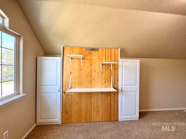 2237 W Lake Pointe Ct, Nampa, ID 83651