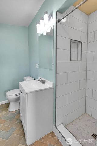 9220 10th Avenue SW, Seattle, WA 98106