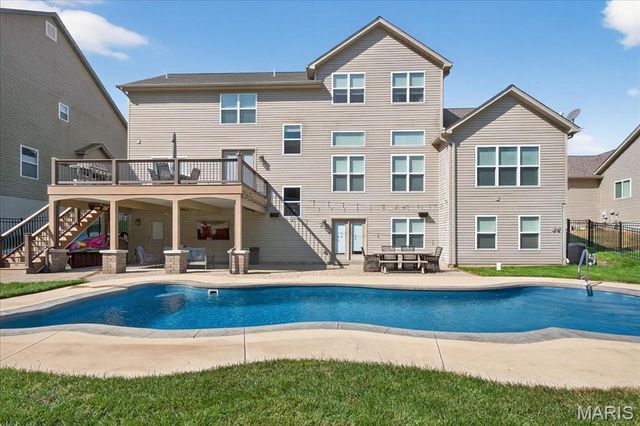1026 Bridleridge Crossing Spur, High Ridge, MO 63049