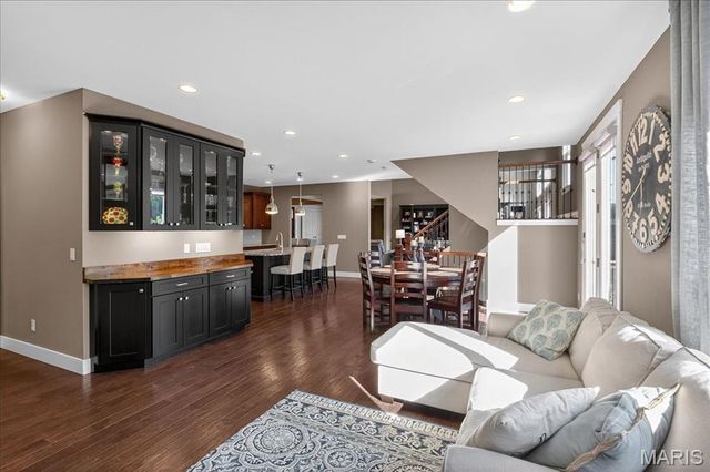 1026 Bridleridge Crossing Spur, High Ridge, MO 63049