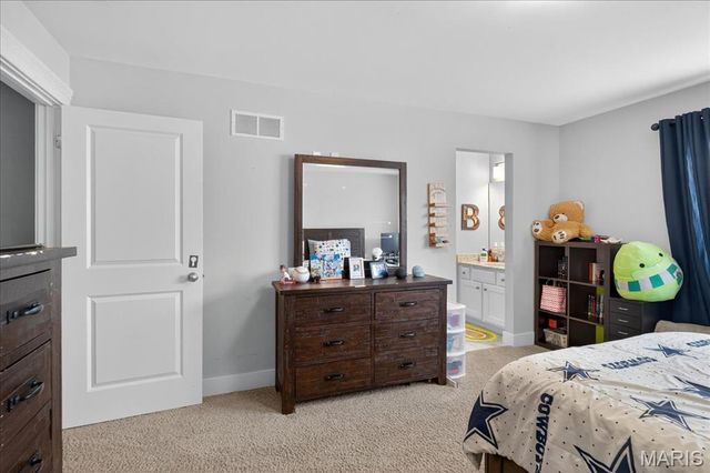1026 Bridleridge Crossing Spur, High Ridge, MO 63049