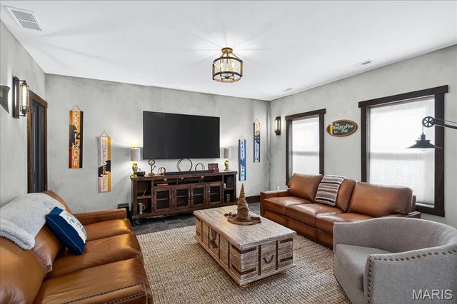 1026 Bridleridge Crossing Spur, High Ridge, MO 63049