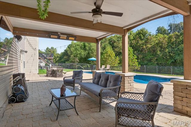 1026 Bridleridge Crossing Spur, High Ridge, MO 63049