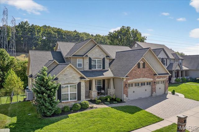 1026 Bridleridge Crossing Spur, High Ridge, MO 63049