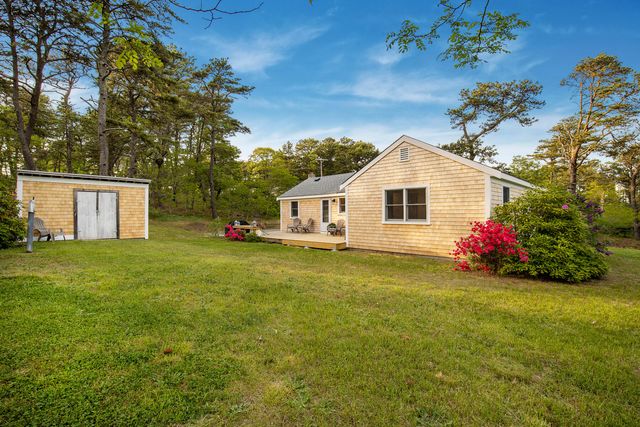 15 Barker Street, Wellfleet, MA 02667