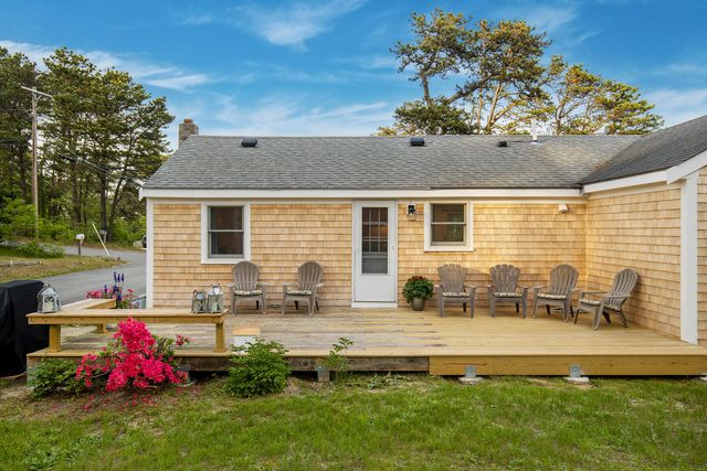 15 Barker Street, Wellfleet, MA 02667