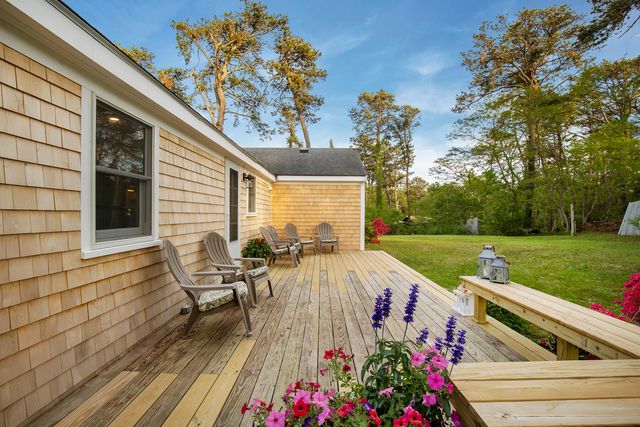15 Barker Street, Wellfleet, MA 02667