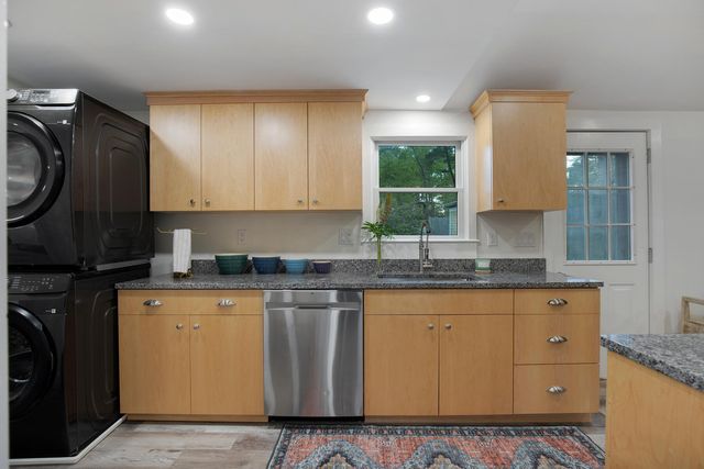 15 Barker Street, Wellfleet, MA 02667