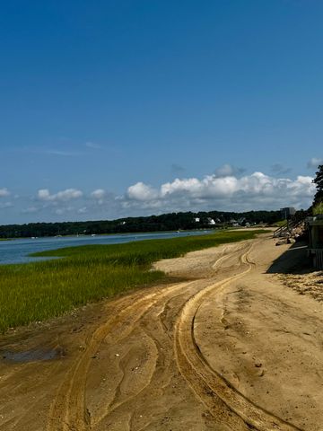 15 Barker Street, Wellfleet, MA 02667