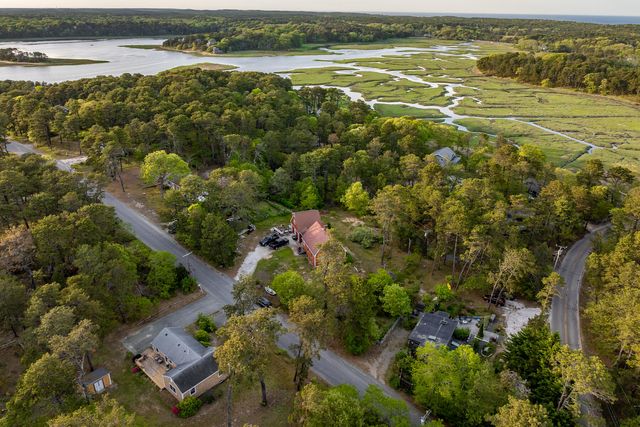 15 Barker Street, Wellfleet, MA 02667
