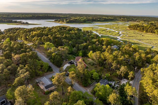 15 Barker Street, Wellfleet, MA 02667