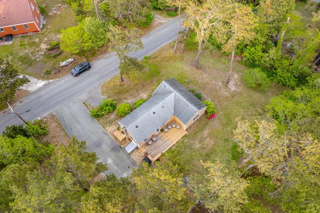 15 Barker Street, Wellfleet, MA 02667