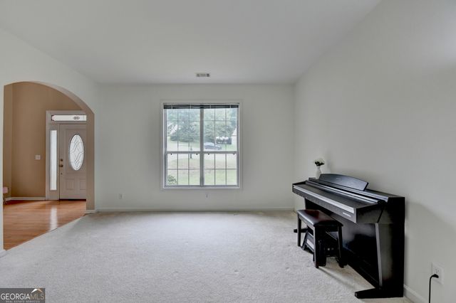 2172 Woodbriar Drive, Buford, GA 30518