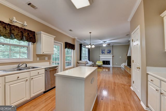 2172 Woodbriar Drive, Buford, GA 30518