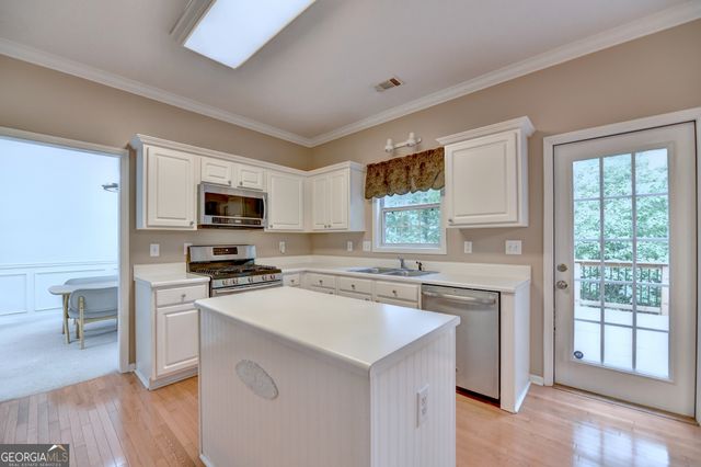 2172 Woodbriar Drive, Buford, GA 30518