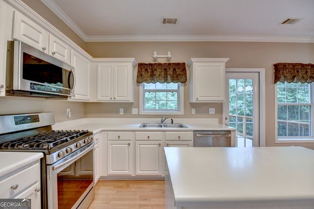 2172 Woodbriar Drive, Buford, GA 30518