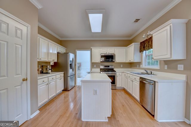 2172 Woodbriar Drive, Buford, GA 30518