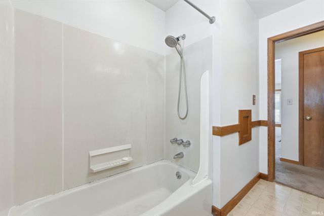 7914 Rothman Road, Fort Wayne, IN 46835